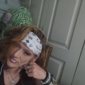 Meet your Posher, Jenny